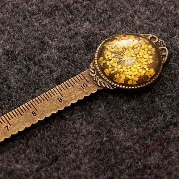 NEW Vintage Style Dried Flowers Bookmark and Ruler Multiple Colors Available - Picture 3 of 8